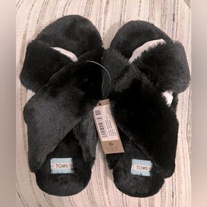 Toms Slippers / House Shoes New With Tag and Box